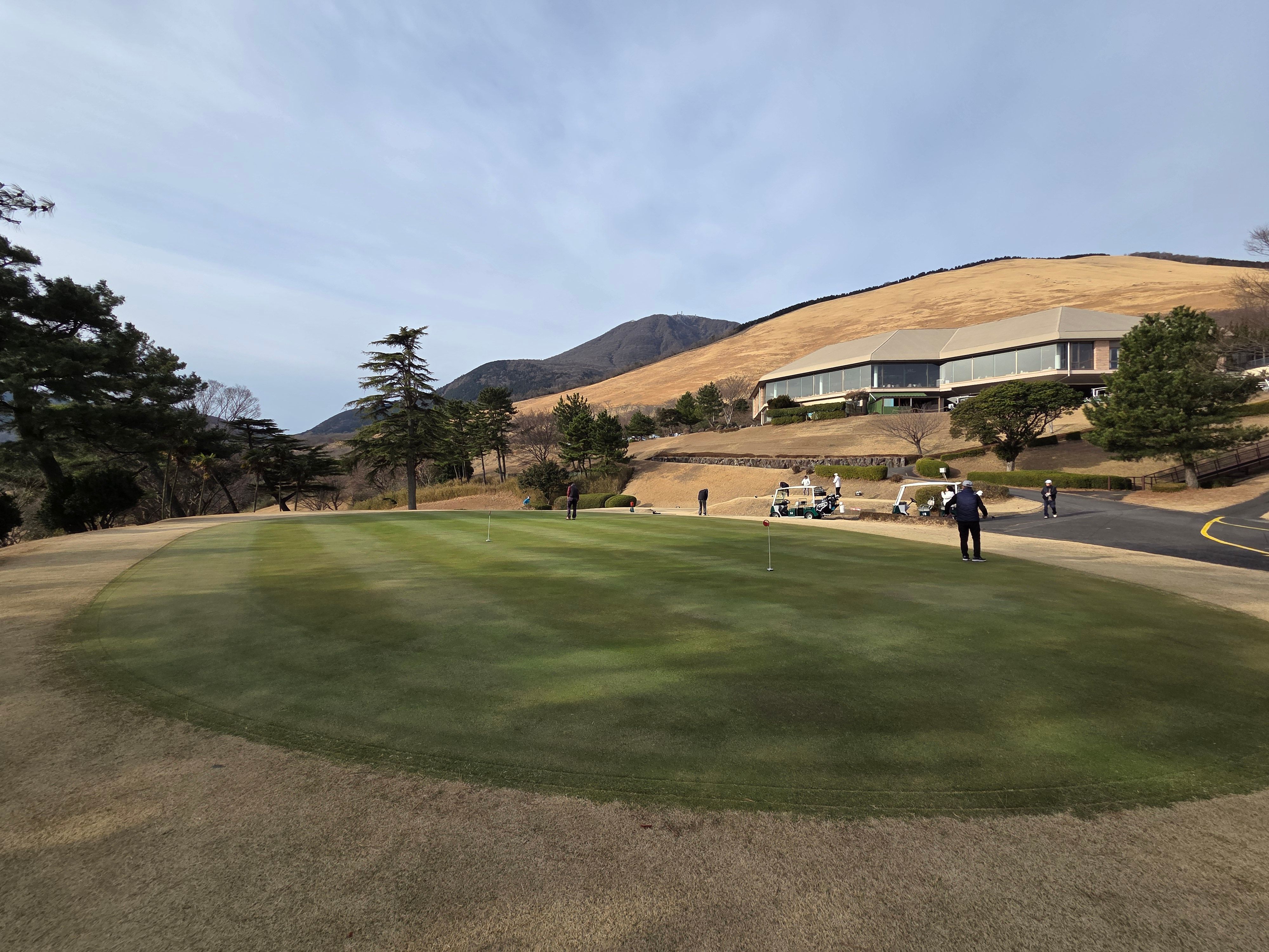 ⛳️住新别府庄｜10 分钟直达扇山 “天空球场”，看海挥杆轻松畅打✨